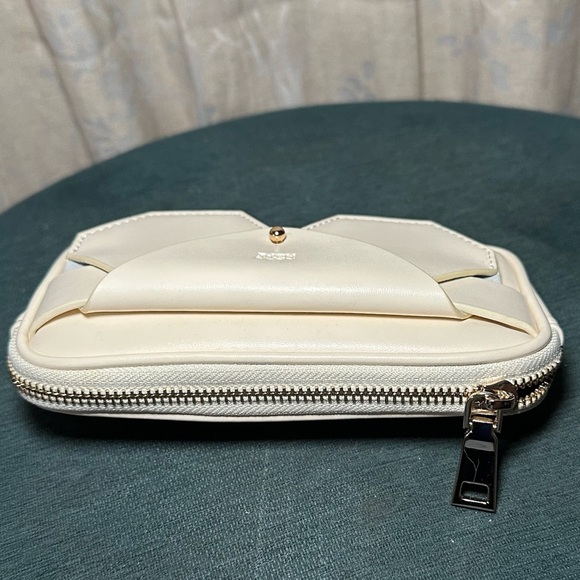 Neon Hope | NEW! BUMBAG & GLASSES CASE IN CREAM - Picture 2 of 8